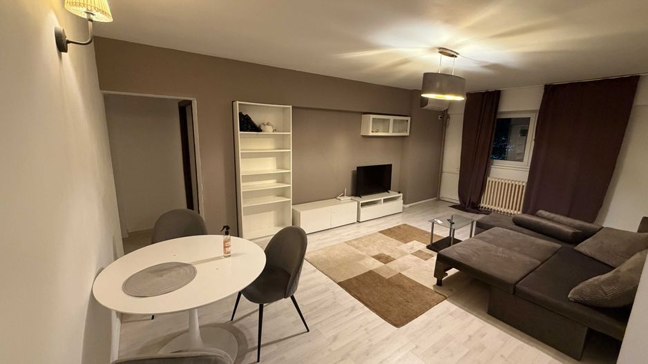 💎 De Închiriat: Apartament Generos 3 Camere - Tineretului - Poză 2