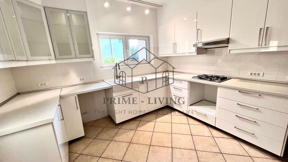 VILA CU 5 DORMITOARE LA INCHIRIERE IN COMPLEX REZIDENTIAL - Poză 2