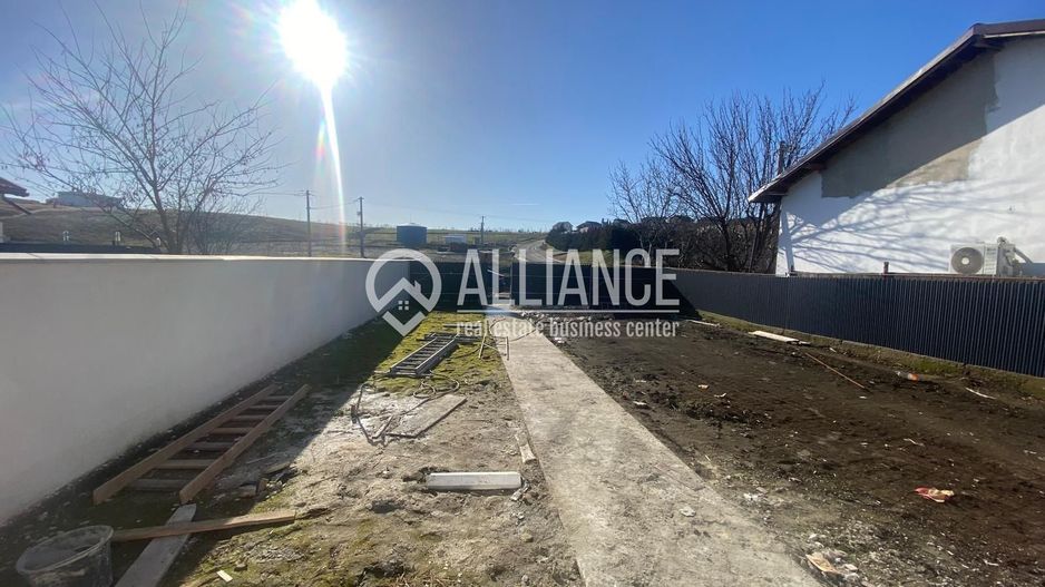 VALU LUI TRAIAN(COD 07) Casă P+1 cu 5 camere si teren de 375 mp - Poză 10