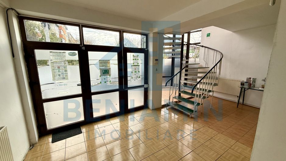 Spatiu comercial P+1 - 200mp - vad - pretabilitate mare - Lapus - Poză 1