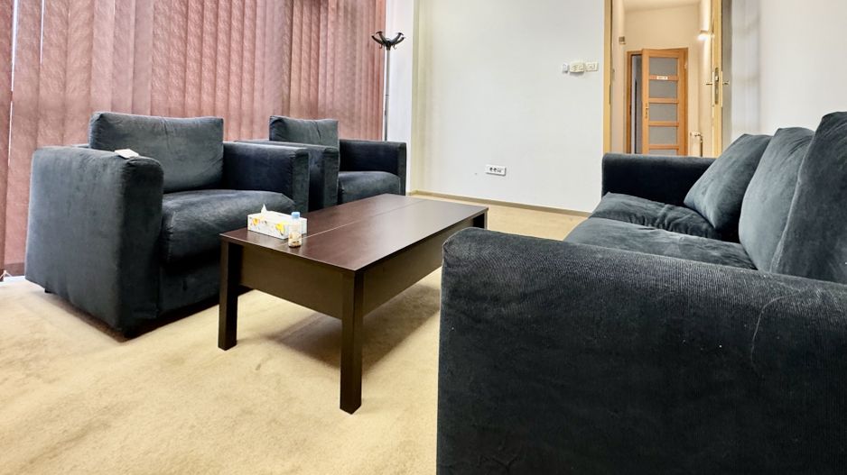 Spațiu pentru birouri langa Funshop Buziașului - Poză 11