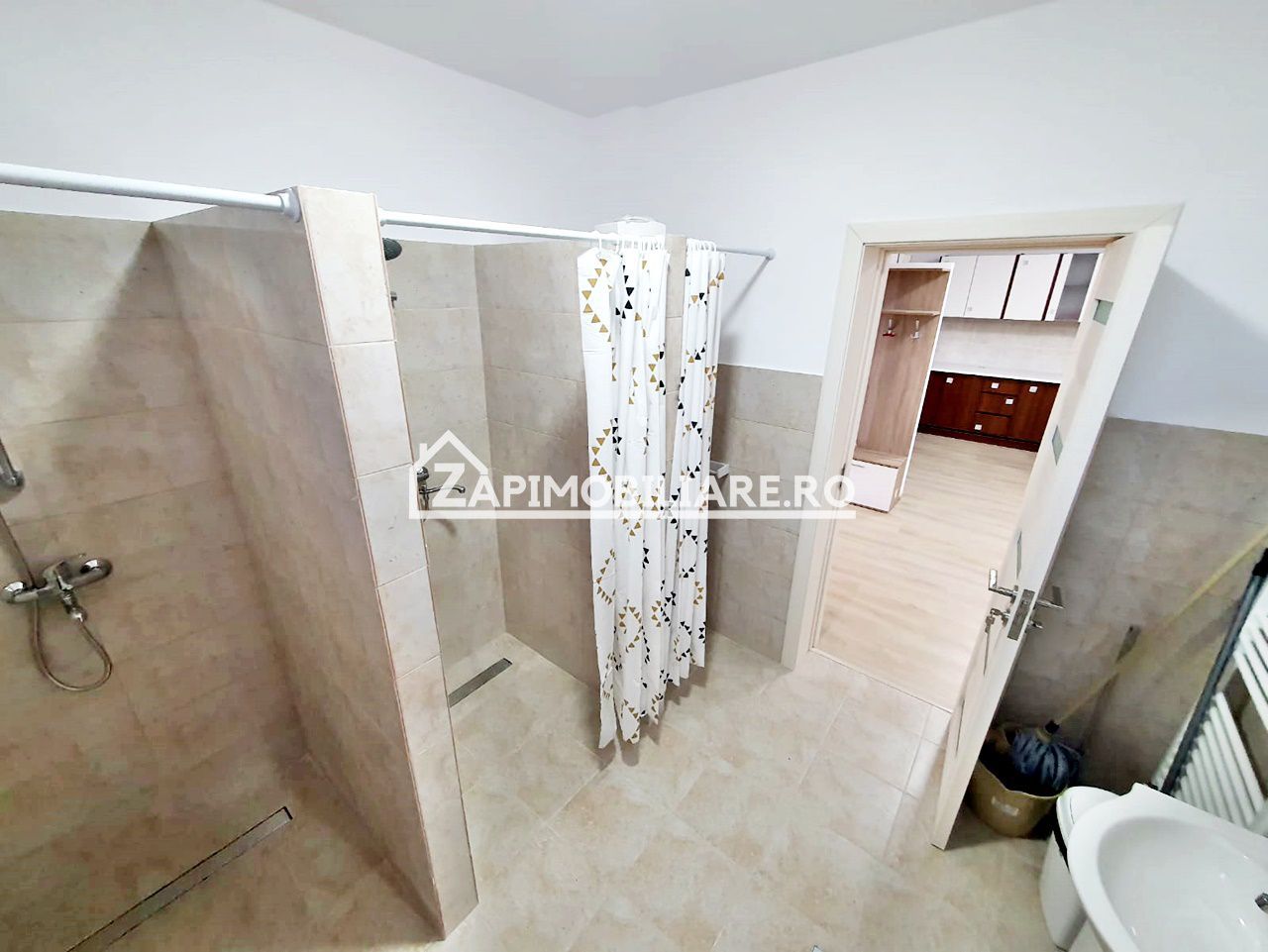 Cazare Muncitori,4 camere,2 băi,100 mp, 4 locuri de parcare - Poză 8