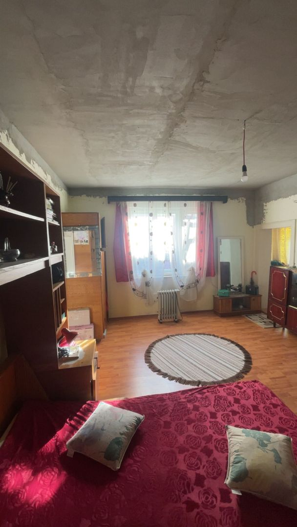 Casă de vanzare in unirea - Poză 11