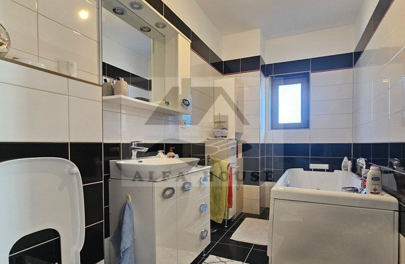 Casă individuala cu 5 camere, 270 mp, Tractorul - zona Coresi - Poză 24