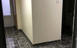 Vând apartament 3 camere - Poză 5