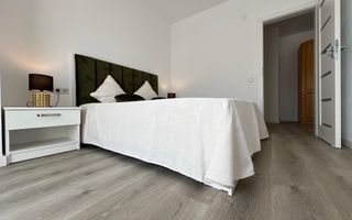 Apartament cu 2 cam si balcon complet mobilat si utilat- lift si boxa - Poză 12