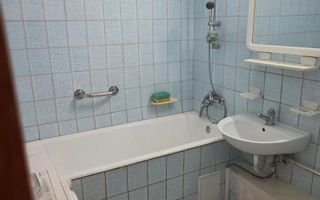 Apartament cu 2 camere zona Chisinau-Bloc Reabilitat - Poză 6