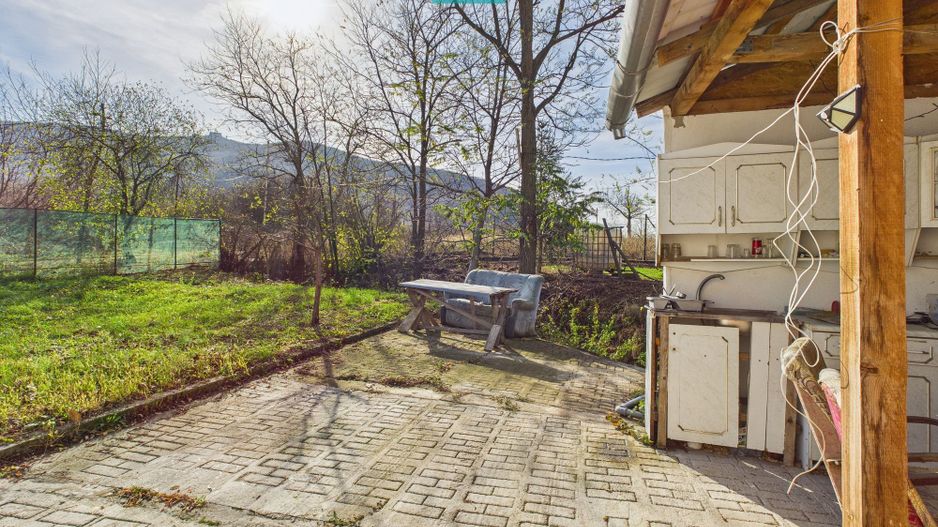 Casuță cu priveliște panoramică spre Cetatea Șiria - Poză 19