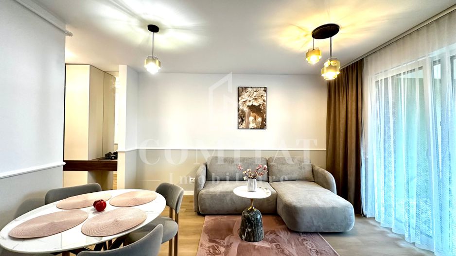 Apartament ultrafinisat | Etaj intermediar | Zona Str Tineretului - Poză 2