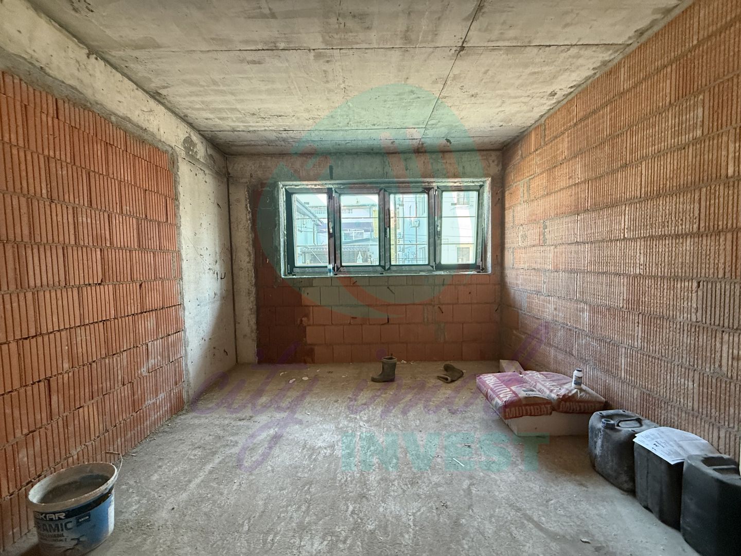 2 camere la parterul unui bloc boutique langa PARC si METROU cu parcare si boxa - Poză 7