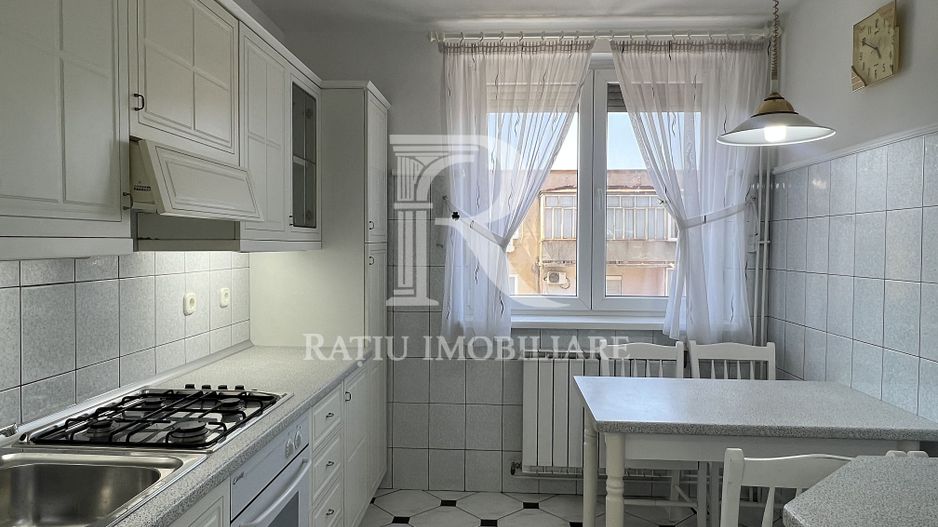 Apartament cu 3 camere | Gheorghe Magheru | Central | Oradea - Poză 9