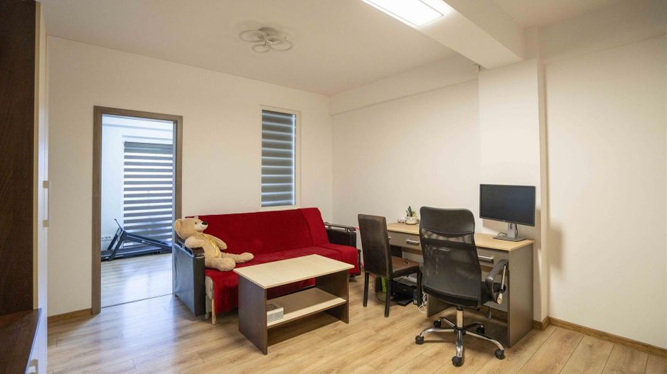 Apartament de vanzare 2 camere Bloc nou zona Decebal Oradea - Poză 2