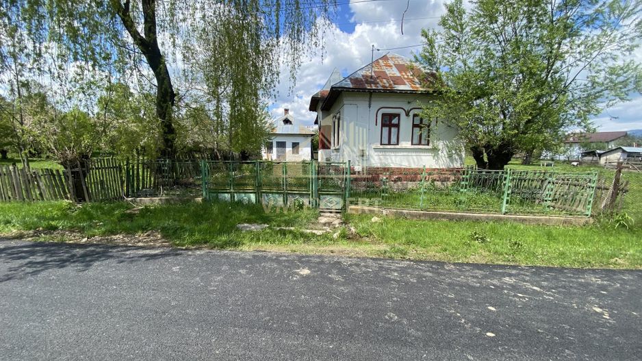 CASA CU TEREN 4000 MP, LA 5 MINUTE DE CENTRU CAMPULUNG - Poză 1
