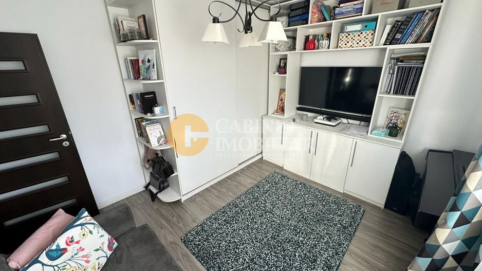 2 Camere Decomandat - Etaj 3 - Zona Alexandru Cel Bun - Poză 2