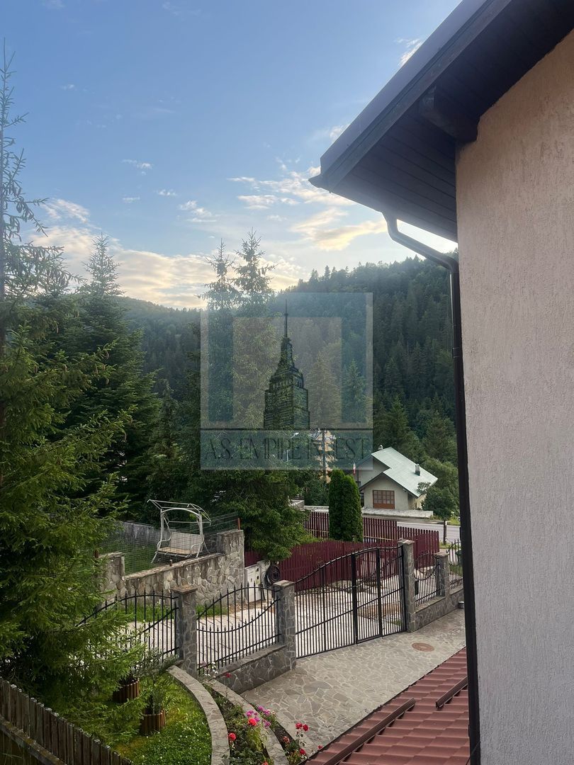 Pensiune/Vila de vanzare in Predeal - Poză 1