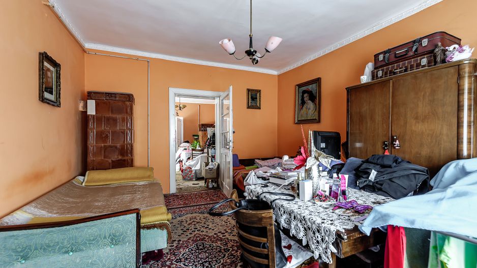 Ocazie Casa veche cu teren generos de 1095 mp in Parneava - Poză 5