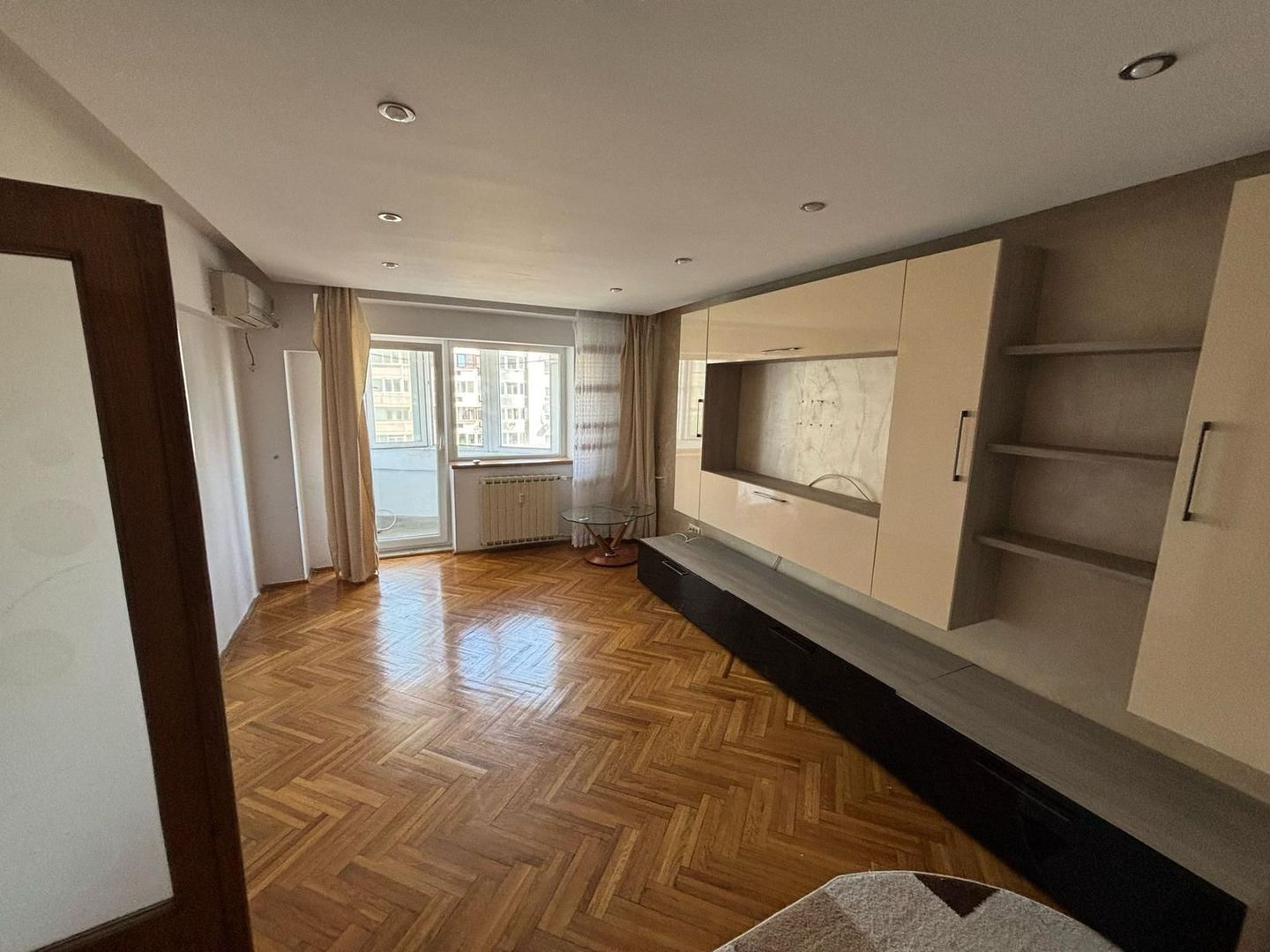 Vanzare Apartament 2 Camere Stradal Bulevardul Decebal - Poză 8