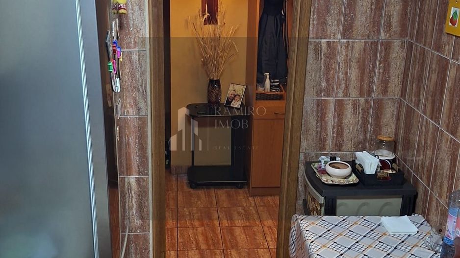 Apartament 4 camere decomandat Titan - Poză 7