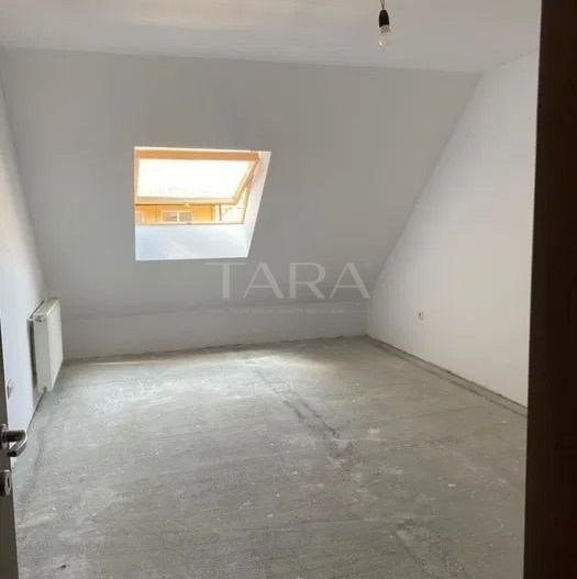 De vanzare apartament cu 3 camere de tip penthouse in Floresti! - Poză 9