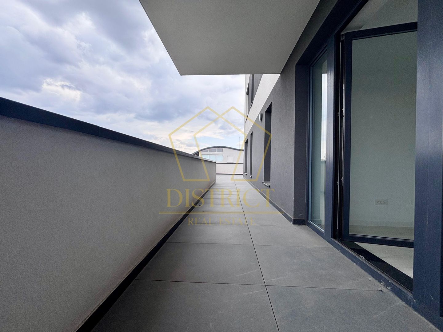 Apartament cu 3 camere si terasa de 61 mp | Torontalului - Poză 11