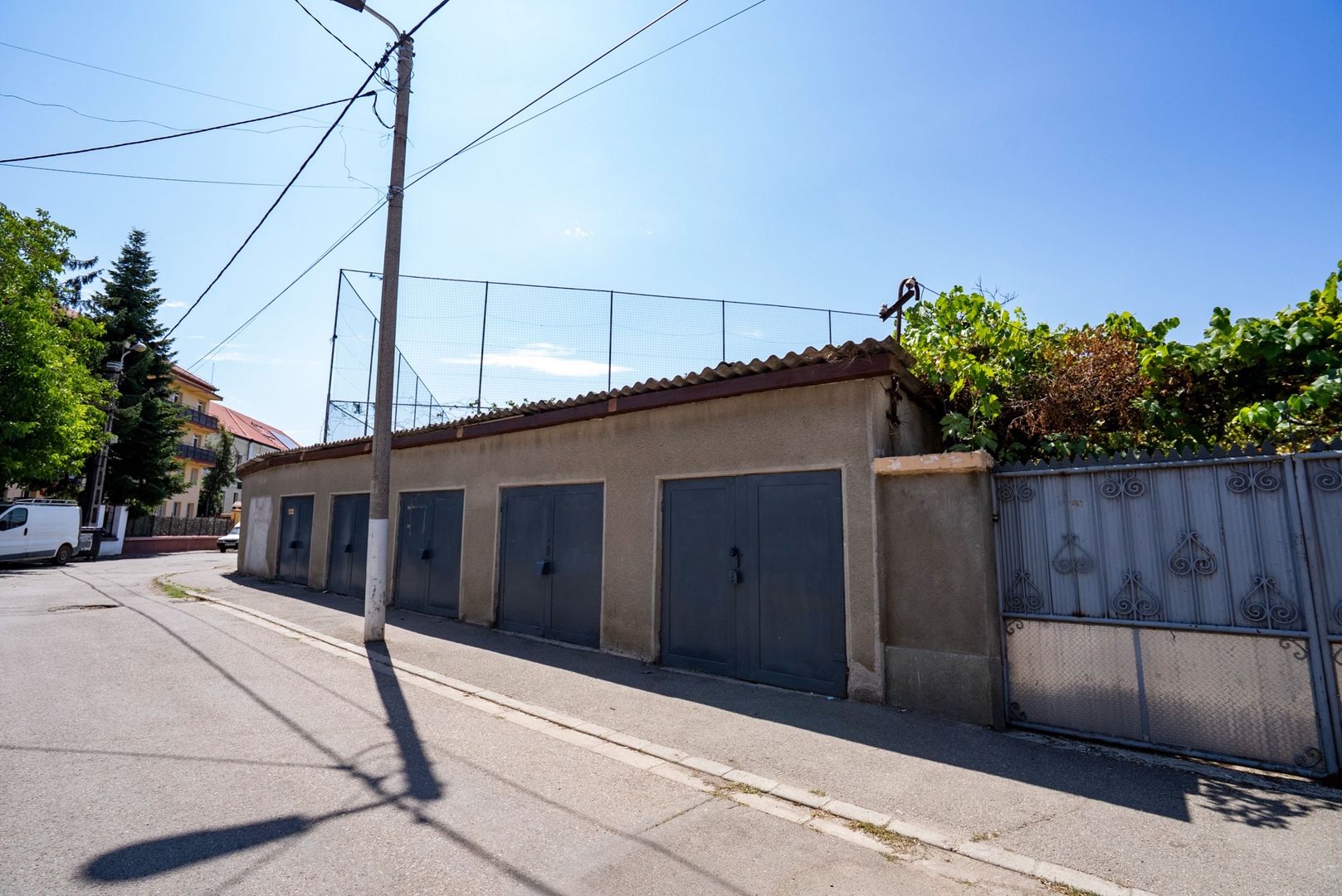 Casa cu 620 mp de teren in Rogerius - Poză 2