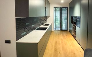 Chirie | Vilă 5 camere 240mp | Curte | Parcare inclusă - Poză 4