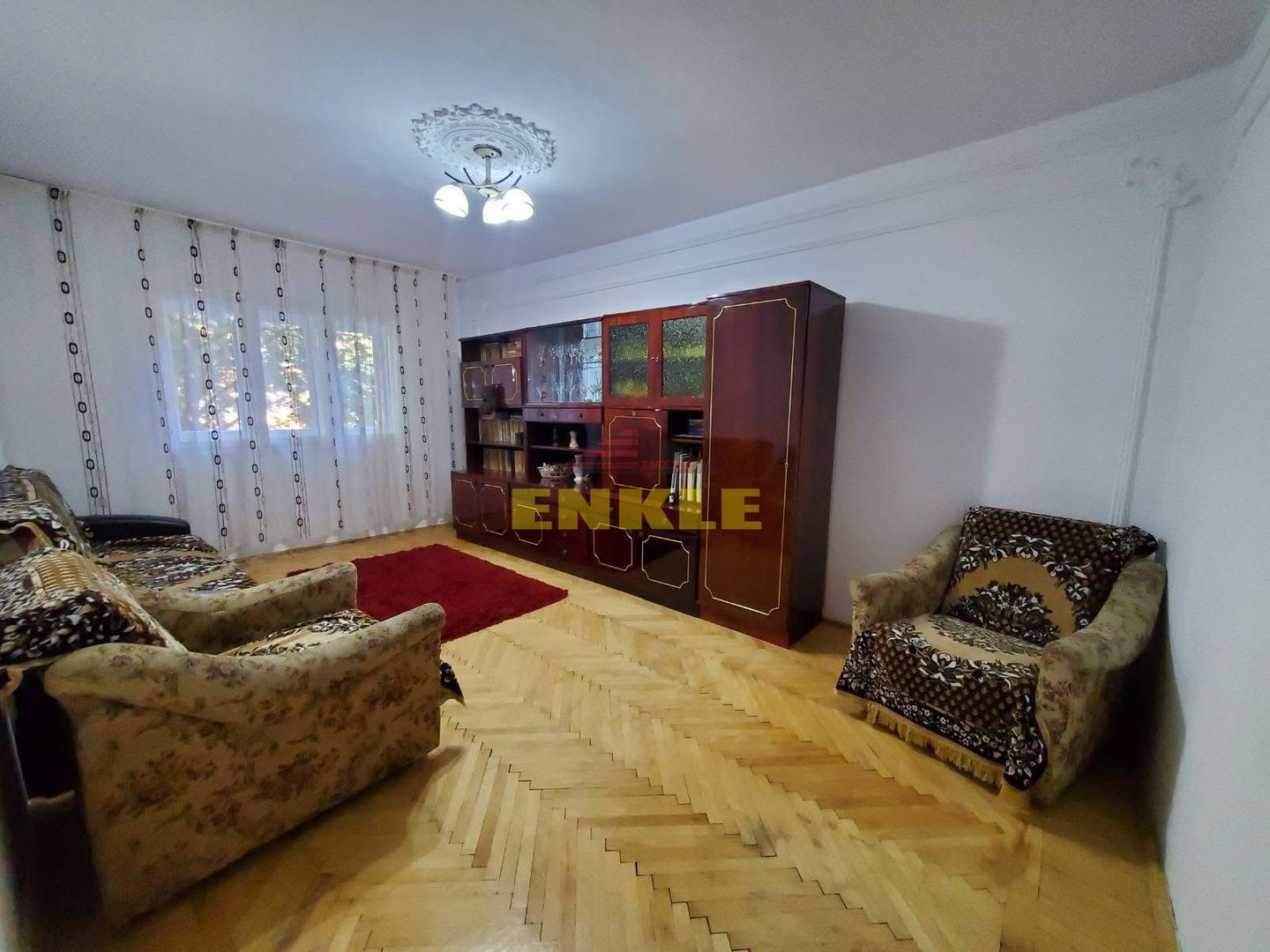 De vânzare apartament cu 2 camere, Zona Mihail Kogălniceanu - Poză 1
