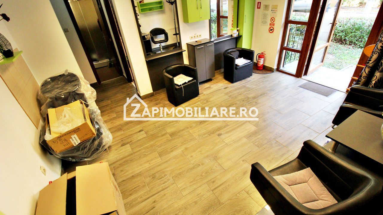 Spatiu comercial  55 mp. zona 7 Noiembrie langă Piată - Poză 1