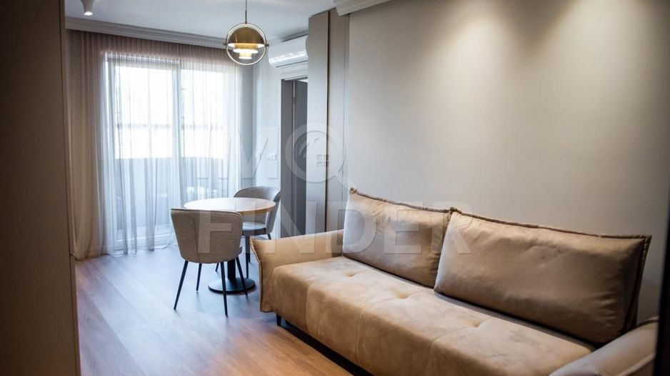 Vanzare 2 camere la cheie, zona Teatru National - Poză 1