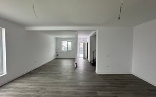 1/2 Duplex Utvin,4 Camere,2 Bai,Toate Utilitatile - Poză 5