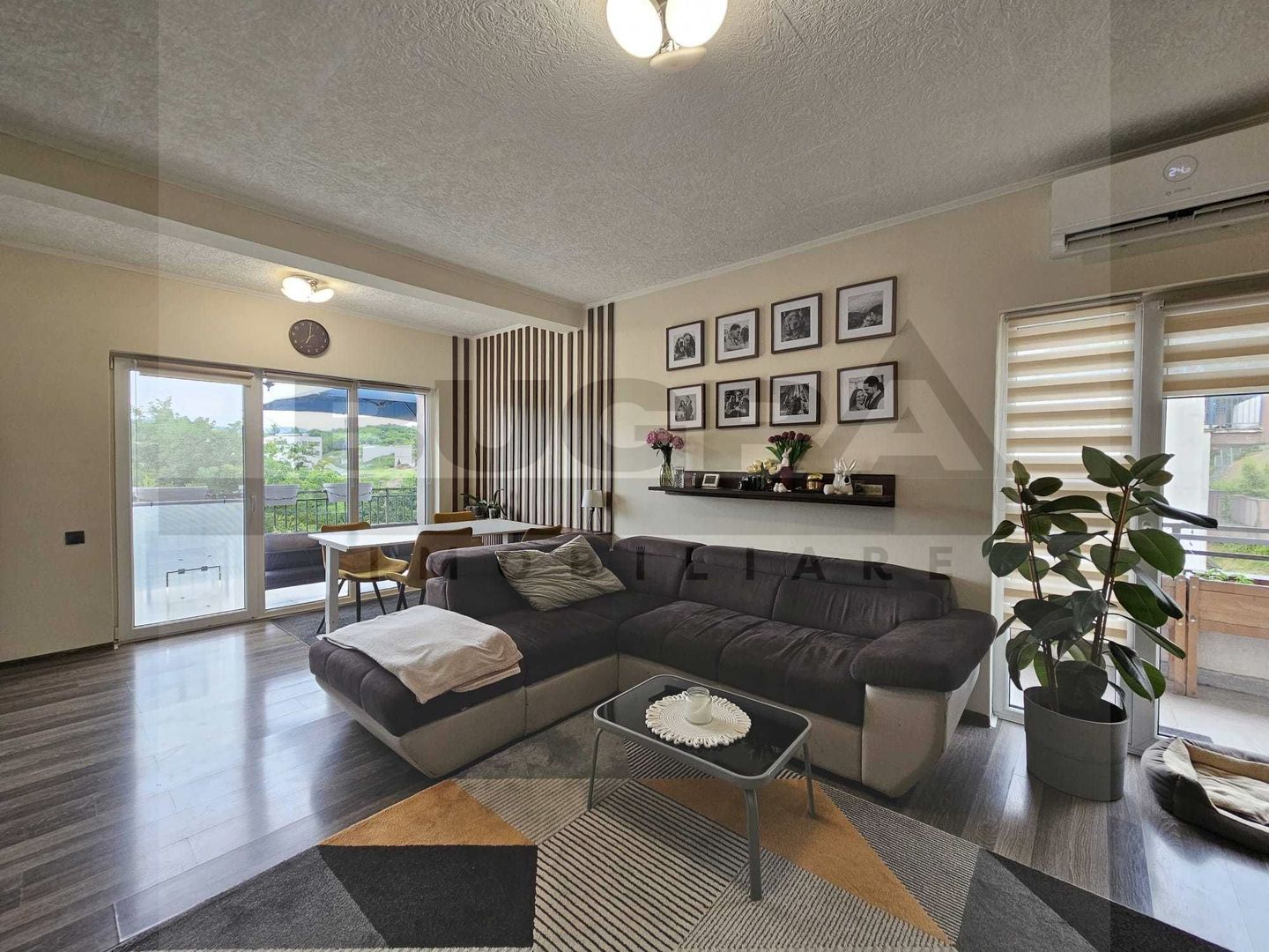 Apartament de 2 camere, modern, 48mp, terasa 25mp, zona Cetatea Fetei - Poză 1