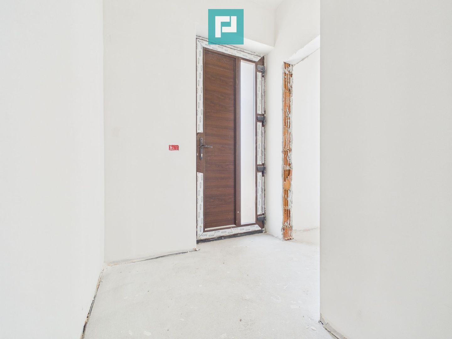 Duplex spațios 102 mp utili, teren 350mp in Covaci - Poză 4