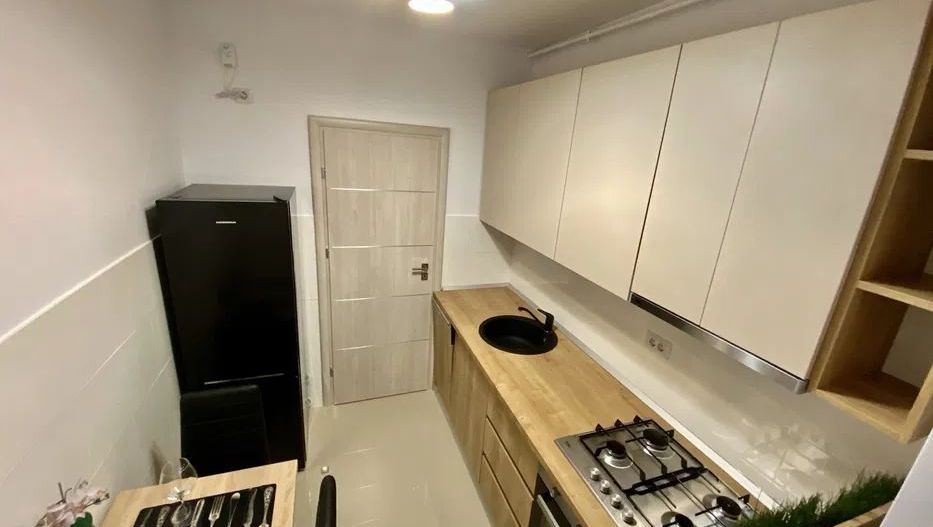 Garsonieră Exigent Plaza – etaj 1, vedere Parcul Liniei, 10 min Metrou - Poză 2