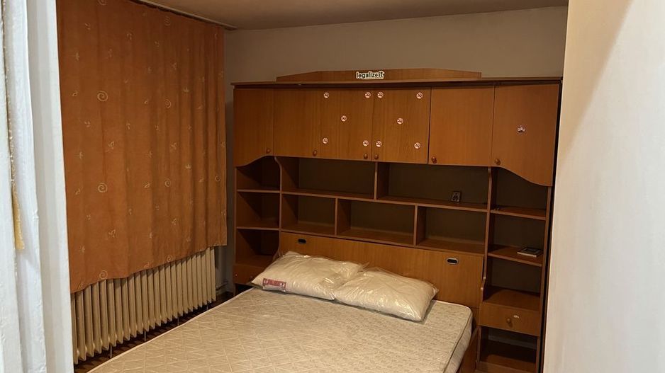 Apartament 3 camere decomandat 5 minute de metrou Valea Ialomitei - Poză 5