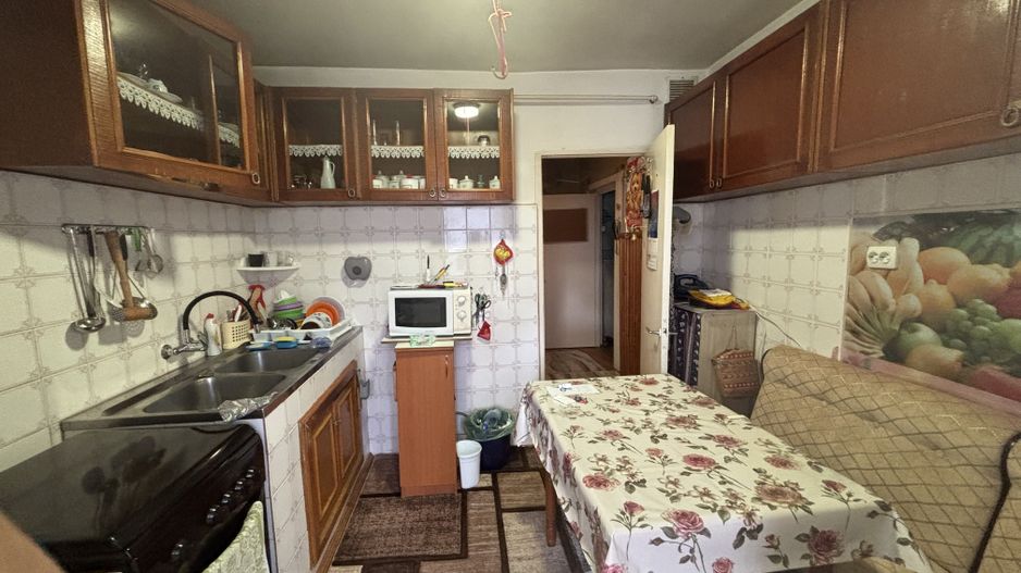 Decomandat la parter in Girocului - Poză 3