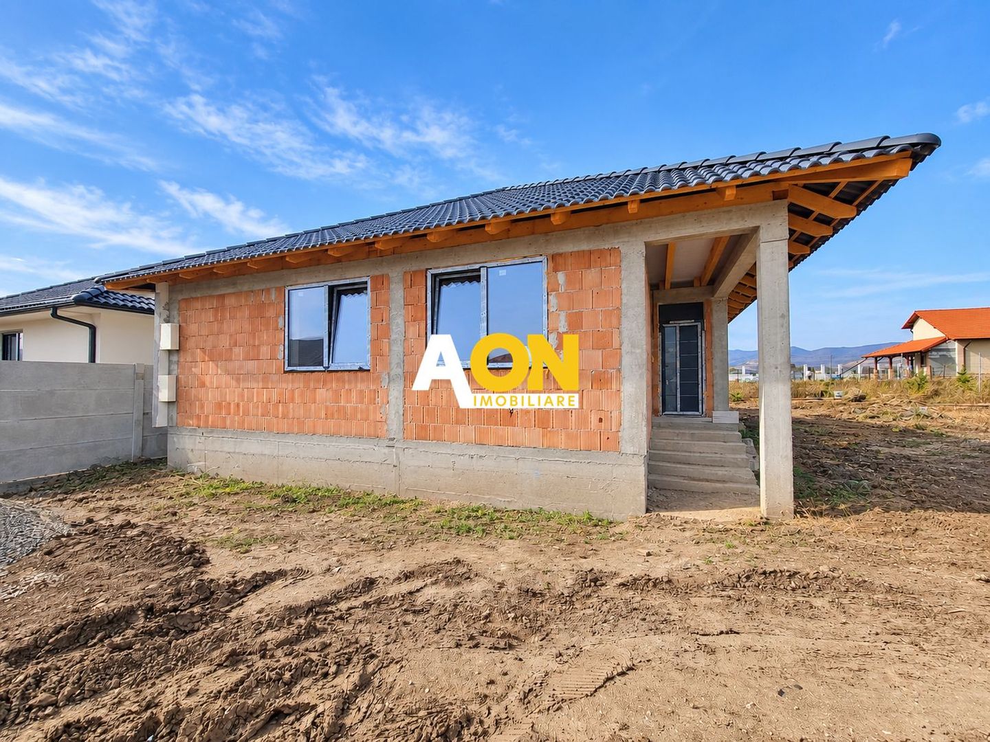 Casa 4 camere cu predare la cheie, 458 mp teren, Partos - Poză 2