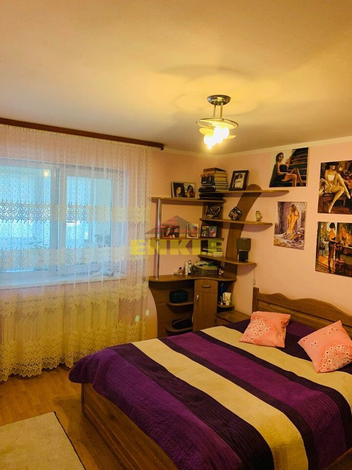 De vanzare Spatiu Comercial cu preluare afacere + Apartament 3 camere. 130.000 Euro Negociabil - Poză 3