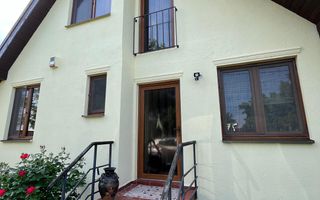 Casă elegantă, spațioasă, ideală pentru familie – Sanmihaiu Roman - Poză 1