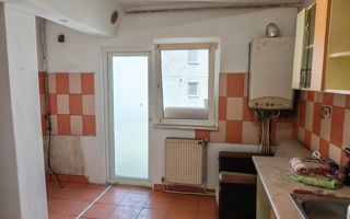 Vand apartament 2 camere, dec, zona M5(in spate la bl 1), et 2, 49mp! - Poză 2