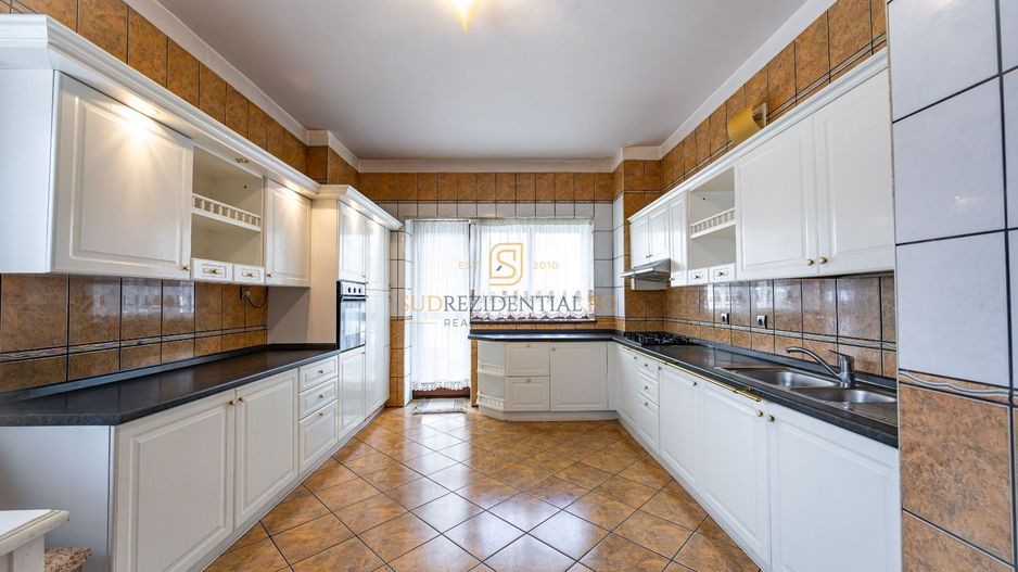 Vila impresionanta D+P+E+M | 500+ mp | teren 2652 mp | piscina - Poză 14