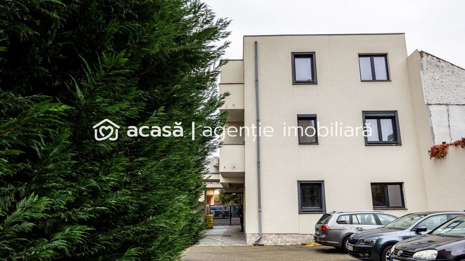 VÂNDUT! Apartament nou, ultracentral, cu loc de parcare privat - Poză 2