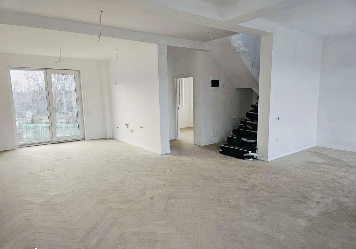 Case Moderne stil mediteanean Zona Dealuri Oradea - Poză 4