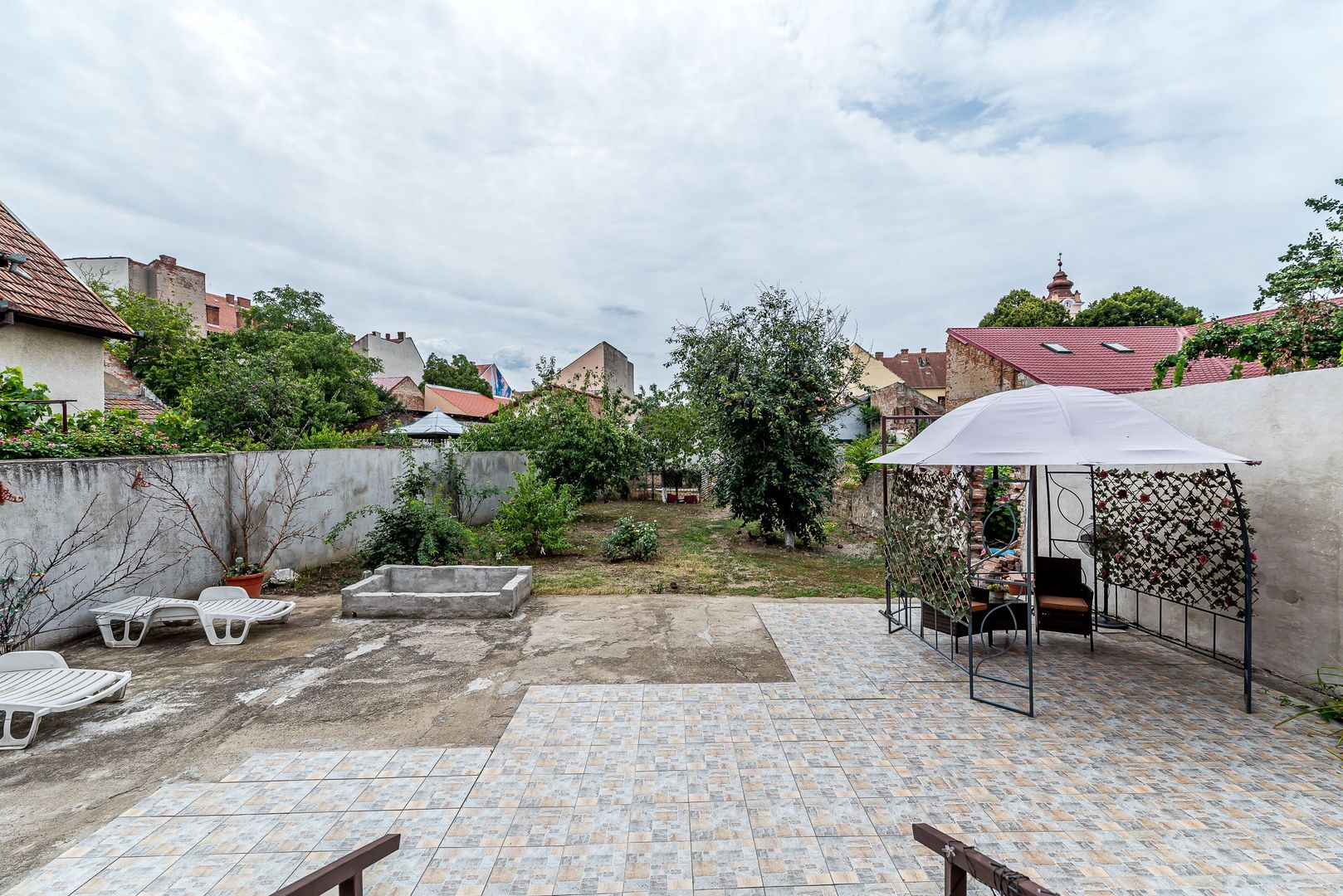Casa 6 camere - teren 558 mp - Centrul Aradului - COMISION 0 - Poză 8