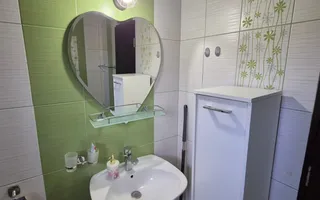Se oferă spre închiriere apartament 3 camere, 70 mp, mobilat și utilat - Poză 13