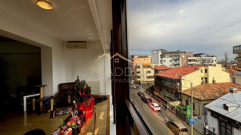 Apartament Elegant de Vânzare – 5 Camere/ 3 Băi, *Arcul de Triumf* - Poză 10