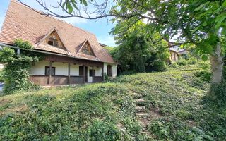 Casa individuala + teren 947 mp - Poză 1