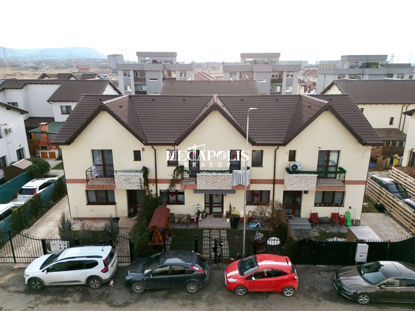Triplex 4 camere | Utilități | Credit | Sânpetru - Poză 2