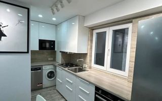 Închiriez apartament 3 camere lux, Unirii, centrală proprie - Poză 5