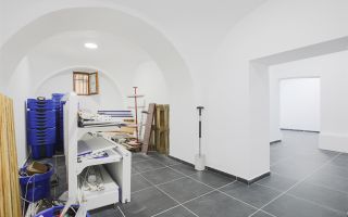 Sub mantia arhitecturala istorica a Cetatii Timisoarei, Spatiu comercial - Poză 33