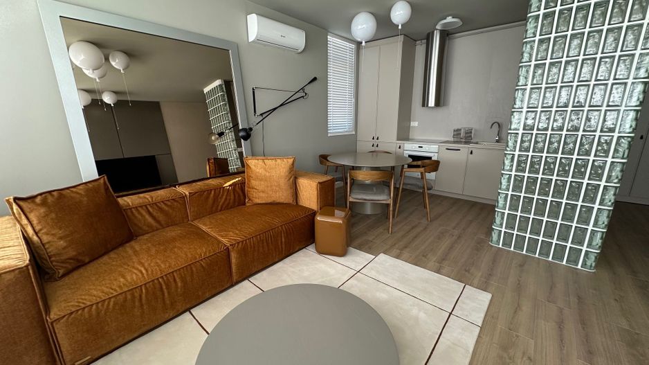 Apartament  3 camere - Poză 2